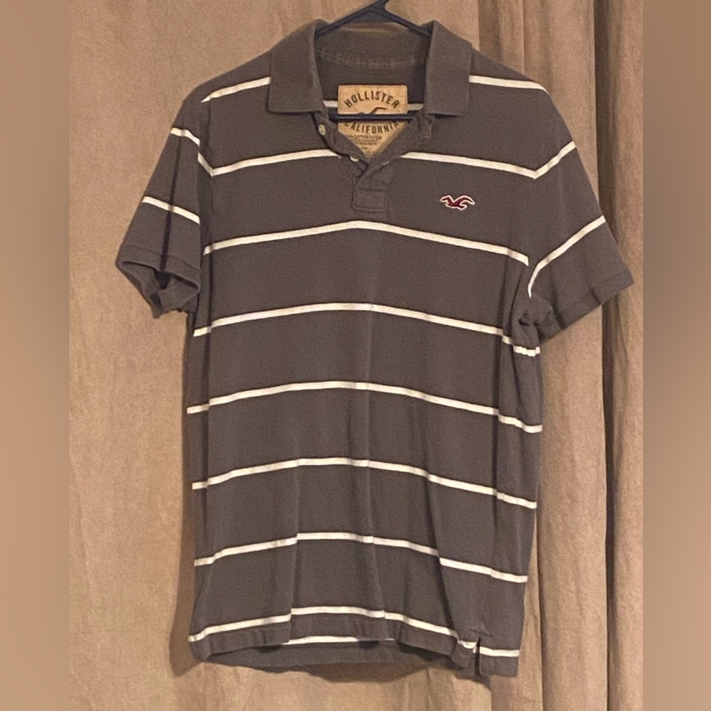 Hollister  Polo Shirt. Size Large